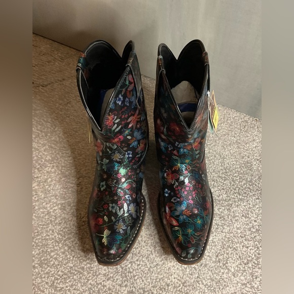 Roper Black Floral Embroidered Cowgirl Boots - Size 9.5 - Picture 4 of 16